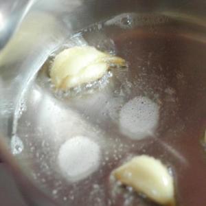 215431_627985060550471_1489429349_n