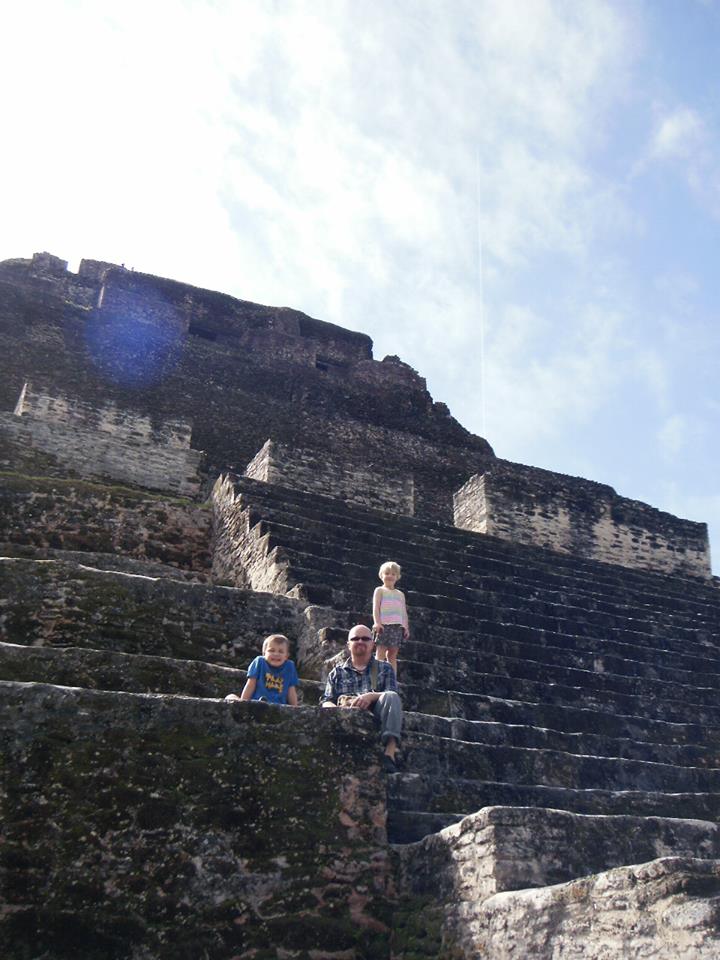 26196486_10156006989714297_6581195637067780558_n (1)